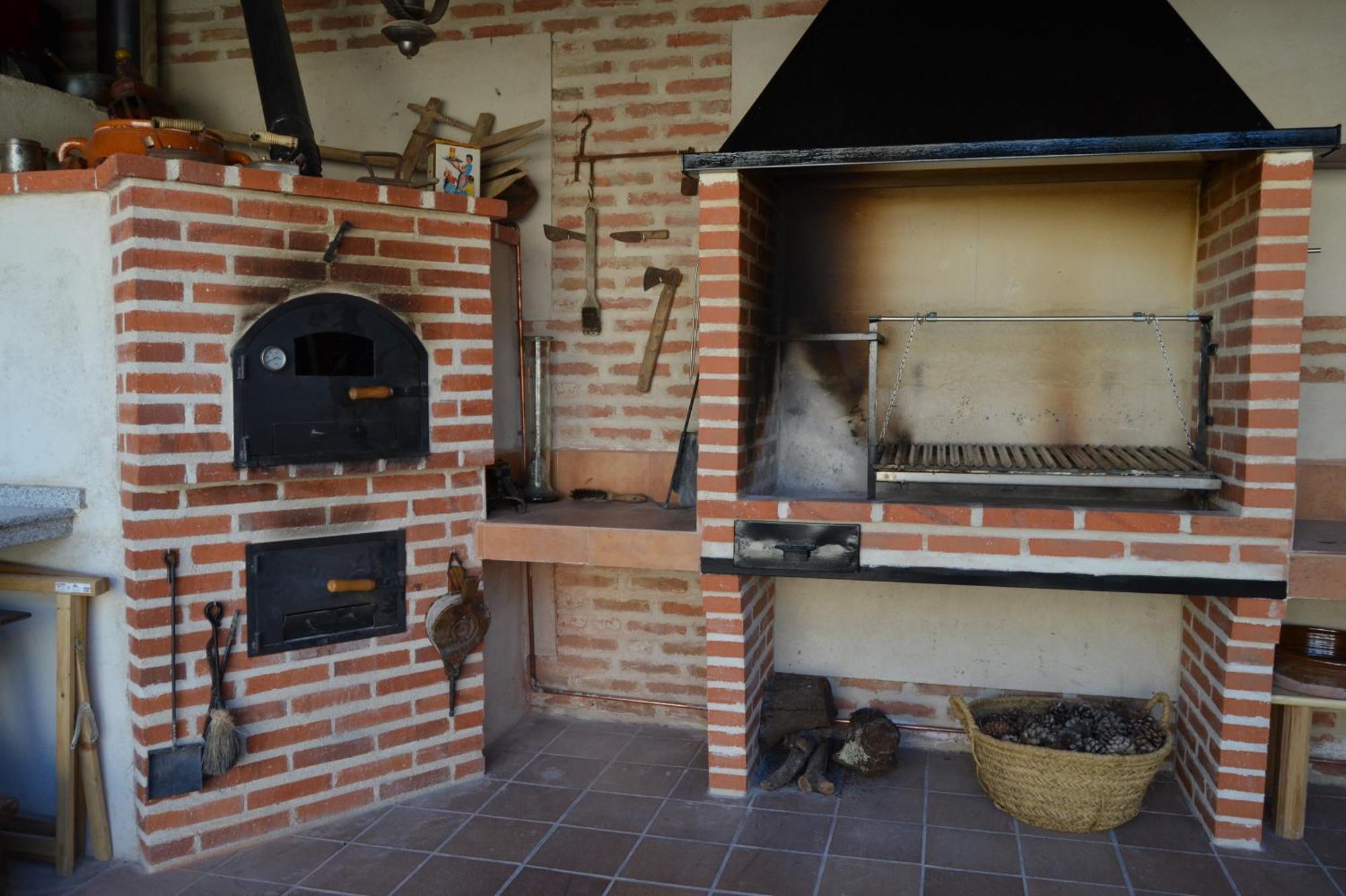 Casa Rural La Casa De Las Manuelas Horcajo de las Torres Εξωτερικό φωτογραφία