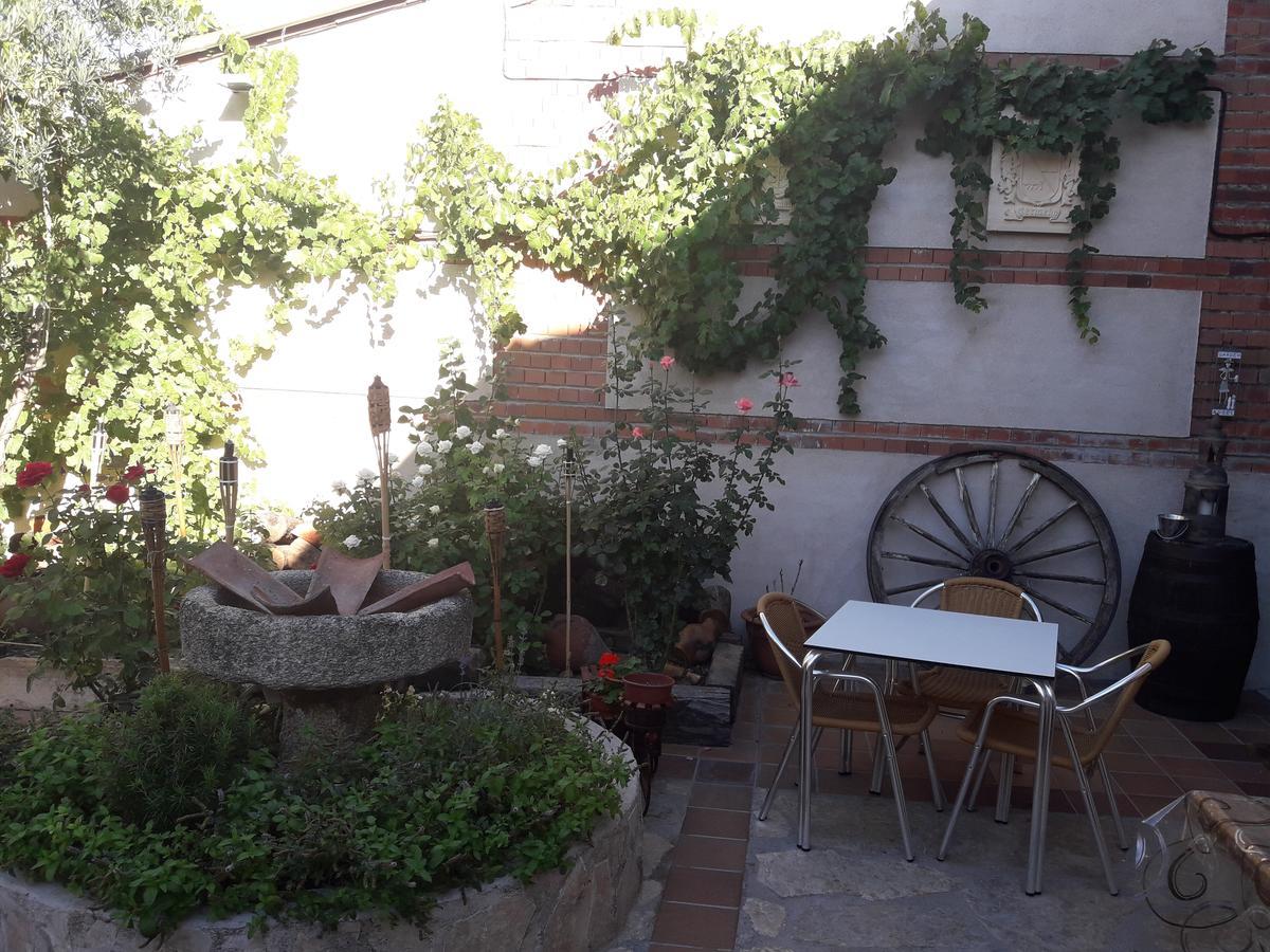 Casa Rural La Casa De Las Manuelas Horcajo de las Torres Εξωτερικό φωτογραφία